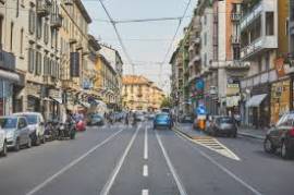 NEGOZIO 40 MQ IN VIA CARLO RAVIZZA