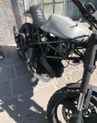 Vendo a malincuore fantastica Ducati monster 600 completamente trasformata in cafè racer,. l'iscrizi