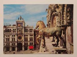 Cartolina non viaggiata Venezia Cavalli Basilica San Marco e Torre dell'Orologio del 1972