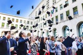 TESI TESINE  DA PARTE DI DOCENTE UNIVERSITARIA REFERENZIATISSIMA con curriculum presente sul web max