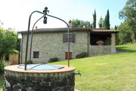 Villa immersa nella campagna toscana 