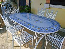 TAVOLI IN PIETRA LAVICA DECORATI A MANO IN CAMPANIA E IN TUTTA ITALIA