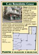 A Bari in C.so B.Croce  Fittasi locale angolare  5 vetrine