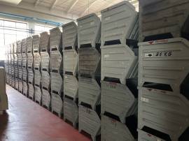 LOTTO 16 - Circa n. 250 cassoni in ferro a bocca di lupo