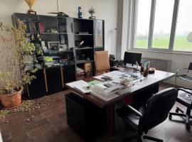 LOTTO 16 - MOBILI E ATTREZZATURE D'UFFICIO, SCORTE DI