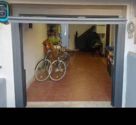 Portone garage basculante 