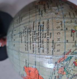 Globo Terrestre Tedesco Räths DDR 1964  piccolo mappamondo  da collezione con la mappa stampata su d
