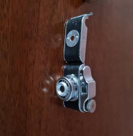 Piccola macchina fotografica Crystar  vintage  made  Japan   custodia originale .