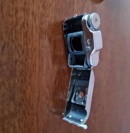 Piccola macchina fotografica Crystar  vintage  made  Japan   custodia originale .