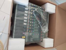 soundcraft efx8 mai usato e ancora nella sua scatola originale