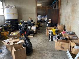 LOTTO UNICO - Materiale vario per ottica e fotografia LOTTO UNICO - Materiale vario per ottica e fotografia