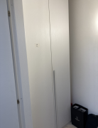 Lotto 1 costituito da arredi ufficio, hardware ed espositori. Lotto 1 costituito da arredi ufficio, hardware ed espositori.