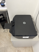 Lotto 1 costituito da arredi ufficio, hardware ed espositori. Lotto 1 costituito da arredi ufficio, hardware ed espositori.