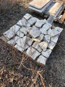 LOTTO 2 - MARMO - Rimanenze blocchi, semiblocchi, informi