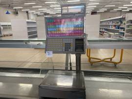 LOTTO 7 - Macchinari, arredi e attrezzature reparto LOTTO 7 - Macchinari, arredi e attrezzature reparto