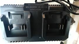 makita n.2 batterie 18V 6ah+caruica batterie doppio slot nuovi makita n.2 batterie 18V 6ah+caruica batterie doppio slot nuovi