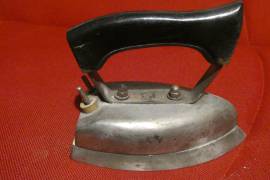 Ferro stiro vintage elettrico usato
