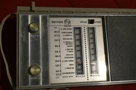 Radio VINTAGE Philips 19RB281/00 a VALVOLE non si accende Radio VINTAGE Philips 19RB281/00 a VALVOLE non si accende