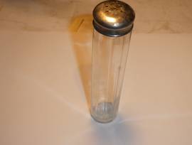 Contenitori vintage (vuoti e non di prodotti vari) Contenitori vintage (vuoti e non di prodotti vari)