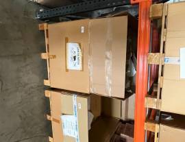 LOTTO 25 - PRESE E VARIE