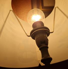 Piero Fornasetti per Antonangeli lampada da tavolo vintage mongolfiere , con la classica stampa su p