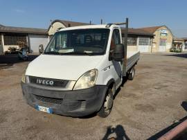 LOTTO 1 - Furgone Iveco Daily targato EH718LX