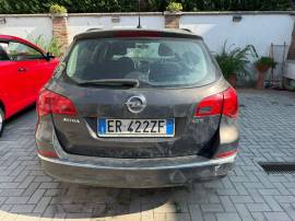 LOTTO 2 - Autovettura Opel Astra targata ER422ZF oltre PC LOTTO 2 - Autovettura Opel Astra targata ER422ZF oltre PC