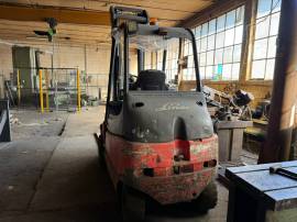 LOTTO 4 - Carrello elevatore Linde 2.500 kg