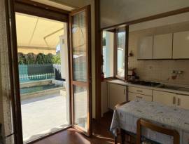 Imperia - Costaraniera bilocale terrazzo garage e vista mare                            