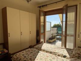 Imperia - Costaraniera bilocale terrazzo garage e vista mare                            