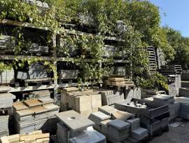 LOTTO 8 - Pietra ollare e materiale refrattario