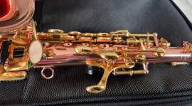 Sax Soprano CURVO YANAGISAWA SC 992 Style Fusto in RAME Nuovo (Garanzia) Sax Soprano CURVO YANAGISAWA SC 992 Style Fusto in RAME Nuovo (Garanzia)
