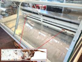 VETRINA CON DISPENSA A FREDDO USATA  