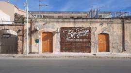 IMMOBILE COMMERCIALE -OLTRE ABITAZIONE TOT. MQ. 960 + CORTILE DI 450 MQ. IMMOBILE COMMERCIALE -OLTRE ABITAZIONE TOT. MQ. 960 + CORTILE DI 450 MQ.