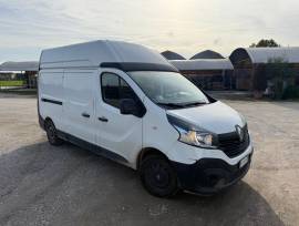 LOTTO 4 - Furgone Renault Trafic targato FF851FC