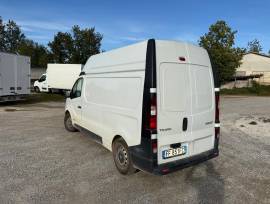 LOTTO 4 - Furgone Renault Trafic targato FF851FC