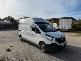 LOTTO 5 - Furgone Renault Trafic targato FF863FC