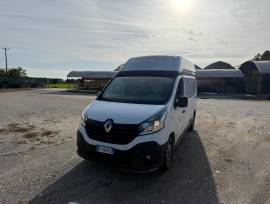 LOTTO 5 - Furgone Renault Trafic targato FF863FC