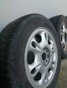 Pneumatici 195/60 R15 88T con cerchio