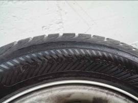 Pneumatici 195/60 R15 88T con cerchio