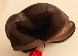 Stivaletti da donna Café Cost in pelle color marrone chiaro scuro numero 38 Stivaletti da donna Café Cost in pelle color marrone chiaro scuro numero 38