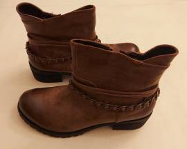 Stivaletti da donna Café Cost in pelle color marrone chiaro scuro numero 38 Stivaletti da donna Café Cost in pelle color marrone chiaro scuro numero 38