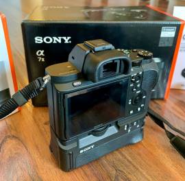 Sony A7 II + 24-70mm + Accessories