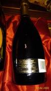   elegante scatola 3 bottiglie Franciacorta anni '80, spumante brut, grappa Pinot, brandy 14 anni. 