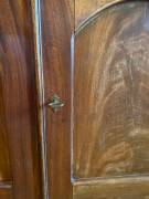 antica credenza doppio corpo
