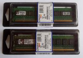 Memoria RAM tipo DDR2-667, 1 GB, (2 x 512 MB),