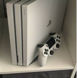 PS4 PRO BIANCA 1TB