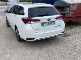 TOYOTA AURIS anno 2016