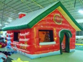 Noleggio Gonfiabile Casa di Babbo Natale per feste ed eventi