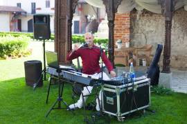 Musica Deejay e/o Pianobar Live per Eventi Matrimoni Cene Aziendali